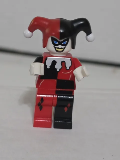 LEGO Batman 2006 Harley Quinn Minifigure Batman DC  bat026 New Never Assembled