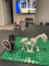 LEGO Castle Fantasy Era Minifigure -  Skeleton Warrior 4 (cas330)  Horse Lot 01