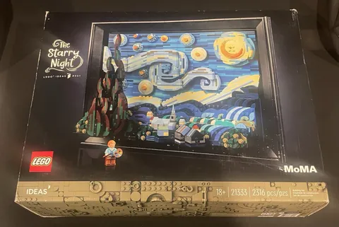 LEGO Ideas Vincent Van Gogh the Starry Night 21333 Art-Inspired NEW Open Box