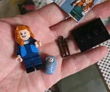 LEGO Lily Potter Minifigure  W  Baby Harry Potter 