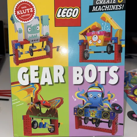 Lego Gear Bots Kit Klutz Instruction Manual Book Wheels Yeti Alien Monster Robot