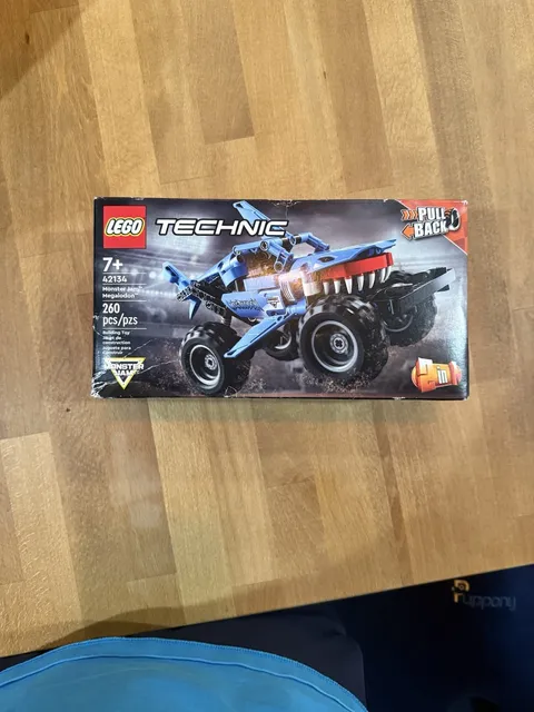 Monster Truck Off Road Race Building Toy Pull Back Megalodon Technic LEGO 42134