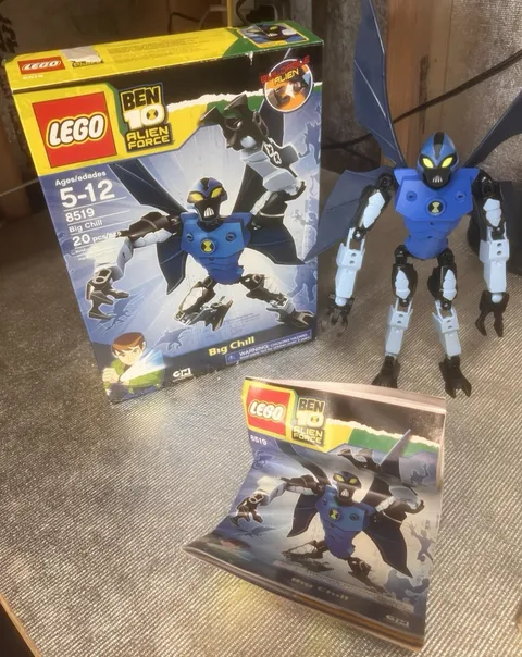 LEGO 8519 Ben 10 Alien Force Big Chill Complete with Original Box and Manual