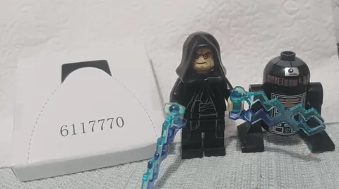 LEGO Minifigure Lot of 2 - Hooded Black Figure, Blue Chain, Small Droid Build
