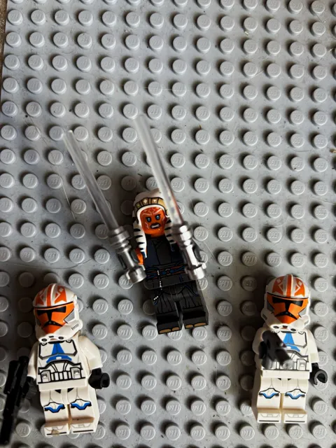LEGO Star Wars Minifigure Lot Ahsoka Tano & 332nd Clone Troopers