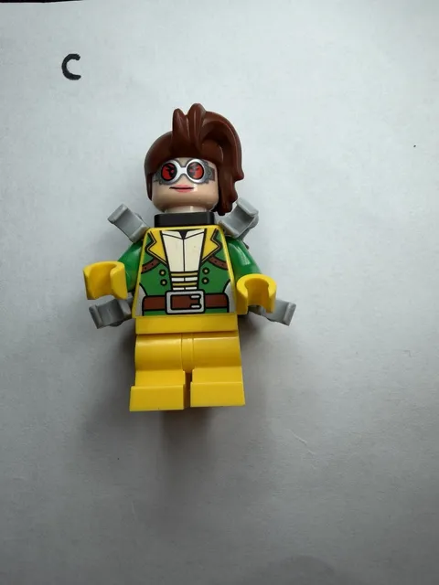 Lego Marvel Super Heroes Minifigure - Doc Ock (Female) Medium Legs