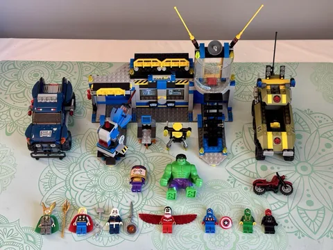 LEGO Marvel Avengers Lot. Hulk Lab Smash 76018. Hydra 76017.  6867.  Retired.