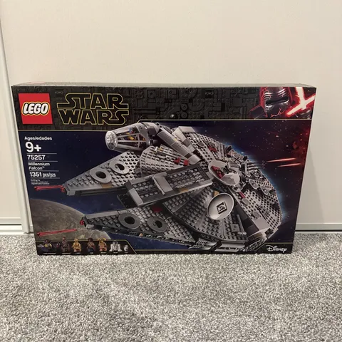 LEGO Star Wars: Millennium Falcon (75257) New Sealed and Retired Rare Set