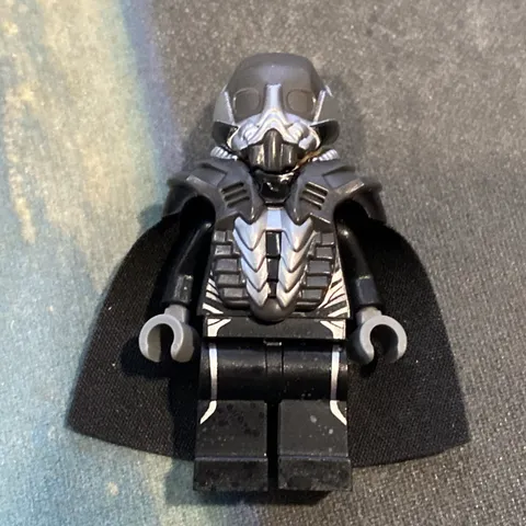 LEGO DC Universe Man of Steel - General Zod - Helmet, Cape -76003 / 76009