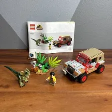 LEGO Jurassic Park - Dilophosaurus Ambush 76958 - Complete