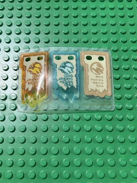 LEGO Ninjago - Plastic Flags Tattered w/ Scroll of Forbidden Spinjitzu Pattern