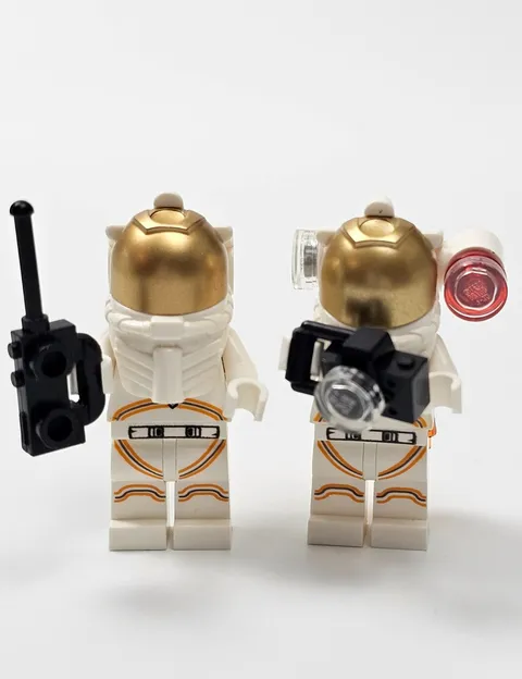 LEGO City Town Space Exploration Minifigure Astronaut Lot of 2