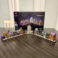 LEGO Harry Potter: Diagon Alley Wizarding Shops (76444)