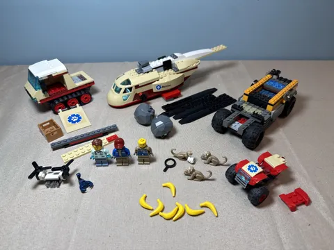 LEGO City Jungle Wildlife Rescue Parts Lot Minifigures Vehicles Animals Pieces