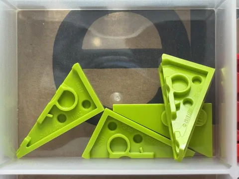 LEGO Parts - Lime Wedge, Plate 4 x 2 Left, Pointed - No 65429 - QTY 5
