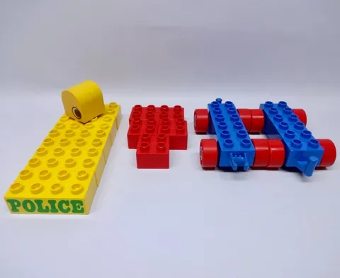 LOT late 80's Vintage Lego Duplo 2 Blue Red Car Bases  & 12 Asst. Blocks