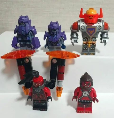 LEGO Minifigure Nexo Knights Lot Set Bulk Sale