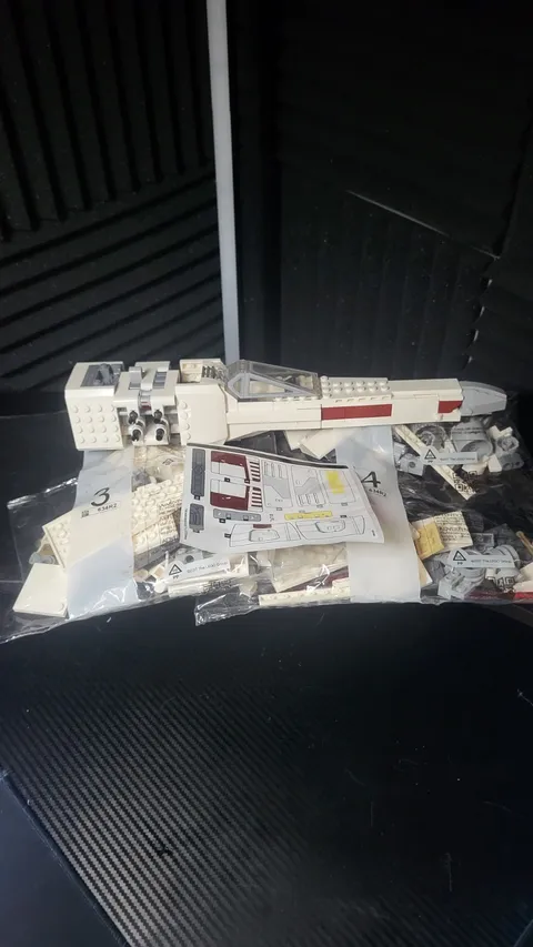 75218 - X-Wing Starfighter - LEGO Star Wars - 100% Complete - No Minifigures