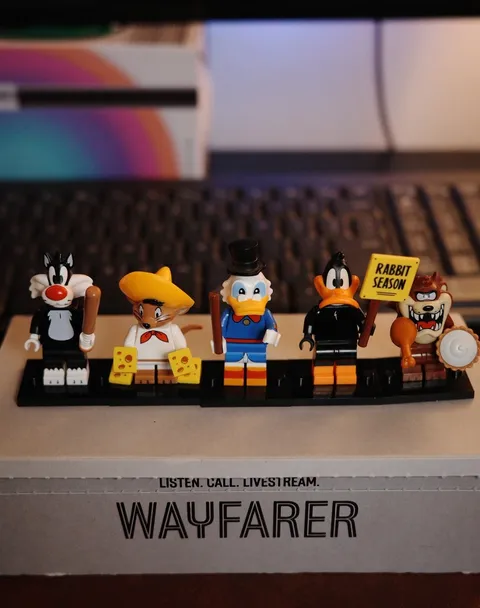 Random Retired Lego Minifigures from Looney Tunes (71030) and Disney
