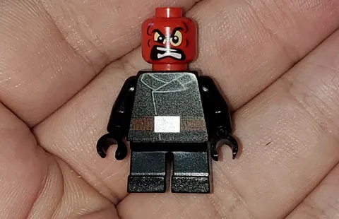 Lego Marvel Super Heroes Mighty Micros Red Skull minifigure