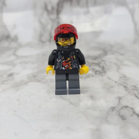 Lego Backyard Blaster 3 Minifigure World Racers 8898