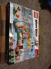 LEGO The Angry Birds Movie 75824 Pig City Teardown. Box Open But Complete Used
