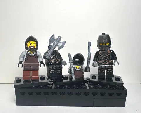 LEGO Minifigure castle Lot of Blacksmith Attack set Minifigures and extras