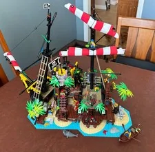 LEGO Ideas 21322 Pirates of Barracuda Bay Complete w/ Minifigs & Instructions