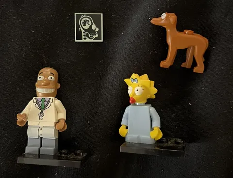 Lot Oc 2 Simpsons Lego Mini Figures Maggie & Dr Hibbert