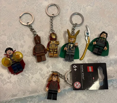 LEGO LOT OF MARVEL AVENGER KEYCHAINS MINIFIGS IRON MAN LOKI DR STRANGE SCARLET