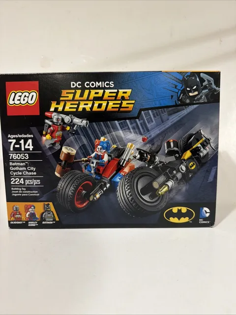 LEGO DC Comics Super Heroes: Gotham City Cycle Chase (76053) CIB - Retired Set