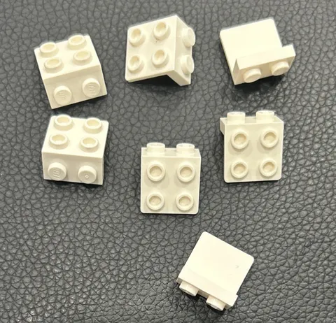 LEGO 44728 White Bracket 1 x 2 - 2 x 2 Lot 7 Pieces