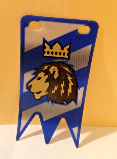Lego multipls09b Vertical Plastic Flag-Lion & Crown/Diagonal Blue & White Stripe