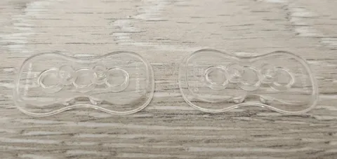 Lego 88000 17514 Trans Clear 2 x 4 2 Studs Curved Sides Minifigure Stand Lot Of2