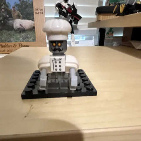 LEGO nexo knights chef bot good con