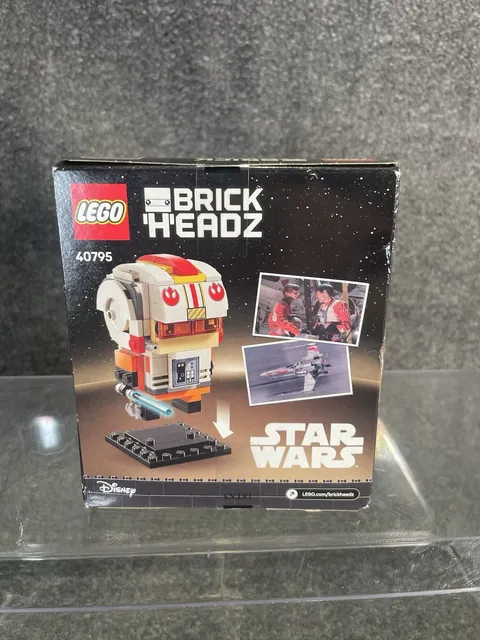 Lego Star Wars: Luke Skywalker (Rebel Pilot) Brickheadz 40795 NEW Damaged Box