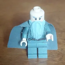LEGO The Lord of the Rings Gandalf the Grey Minifigure with Cloth Cape
