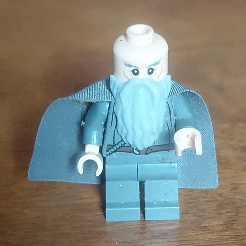 LEGO The Lord of the Rings Gandalf the Grey Minifigure with Cloth Cape