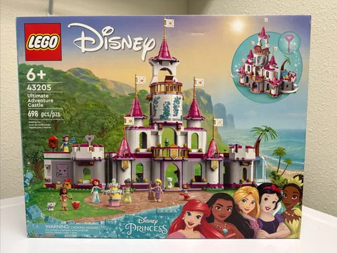 LEGO Disney: Ultimate Adventure Castle (43205)
