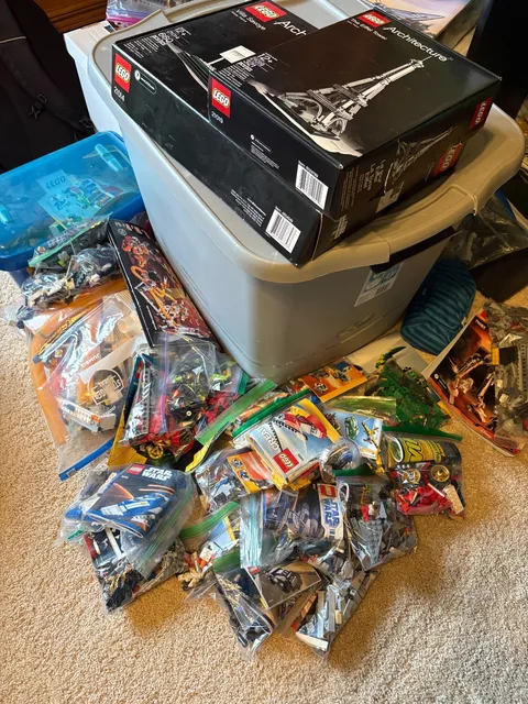 HUGE LEGO LOT - Starwars, Ninjago, Architecture