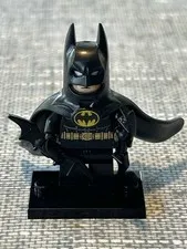 LEGO Batman - One Piece Mask and Cape Minifigure From Set  76139 & 76161 