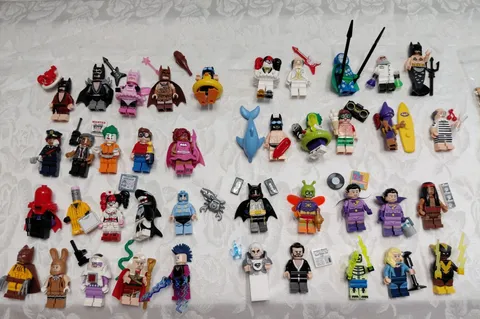 40 LEGO Minifigures BATMAN MOVIE Series 1-2 COMPLETE 71020 & 71017