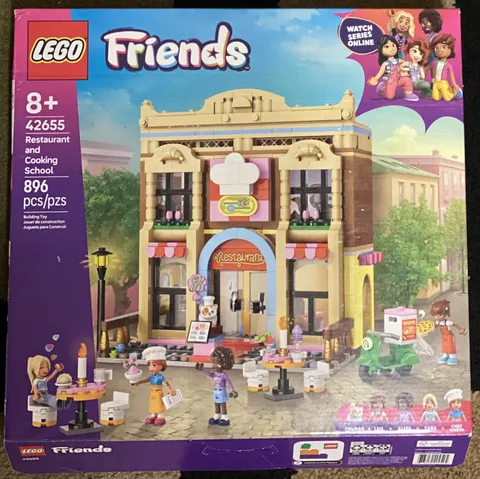 Lego Friends Restaurant and Cooking School Toy 42655 - NEW OPEN BOX 