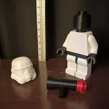 LEGO Star Wars Stormtrooper Minifigure White Helmet w/ Blaster Accessory