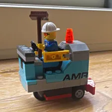 LEGO Mini Vehicle,Cleaner. Complete