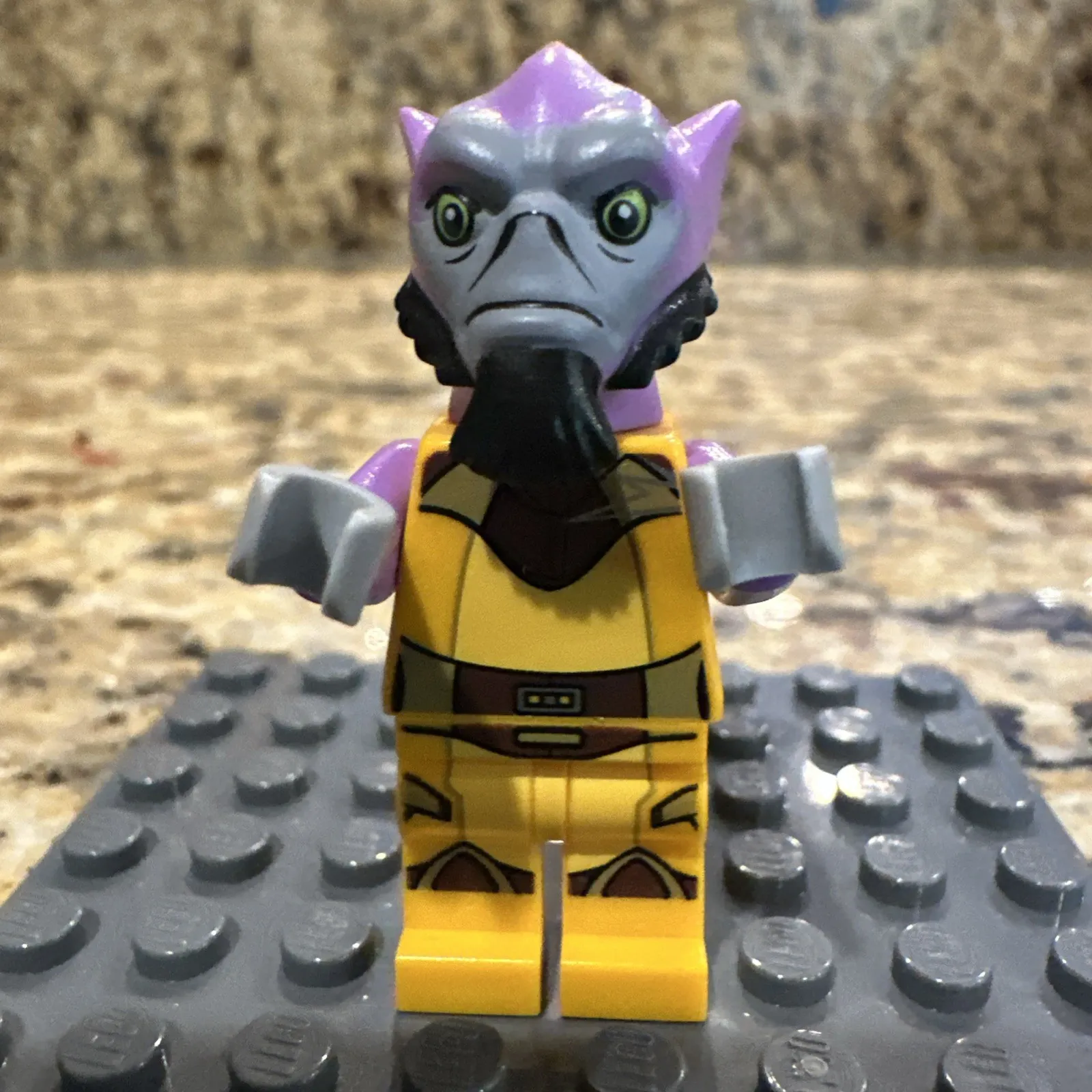 Preowned- LEGO Star Wars Rebels Zeb Orrelios Minifigure (SW0575)