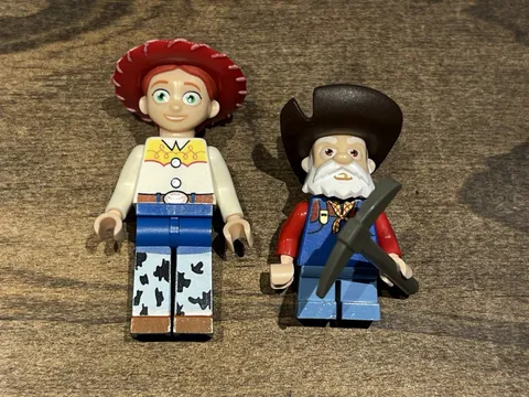 Lego Toy Story Minifigures Lot Of 2 Jessie & Stinky Pete With Pickaxe Accessory