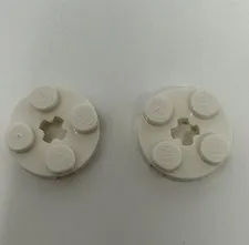 4032 LEGO Parts Plate Round 2x2 w/ Axle Hole White Lot Of 2