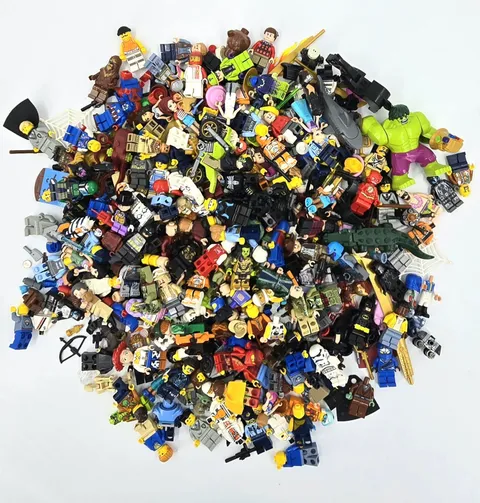 Lego Minifigures Bulk Lot Star Wars/Ninjago/Marvel And More Plus Accessories
