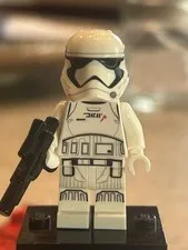LEGO Star Wars First Order Treadspeeder Driver